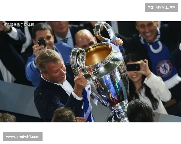 法甲冠军的辉煌历程探秘：从传统豪门到现代霸主的崛起与辉煌